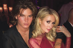 37-летняя Пэрис Хилтон подогрела слухи о романе с австралийским манекенщиком