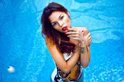 Чарівна дружина-красуня українського новачка «Малаги» Євгена Селезньова. Фотогалерея