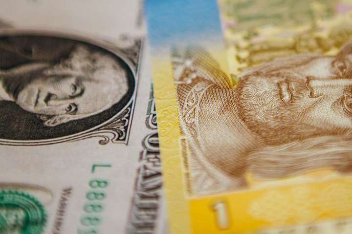 Гривня на початку 2019 року виявилась недооціненою на 65,2% відносно долара - «Індекс Біг-Мака»: долар в Україні має коштувати 9,68 грн