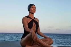  Дженнифер Лопес 