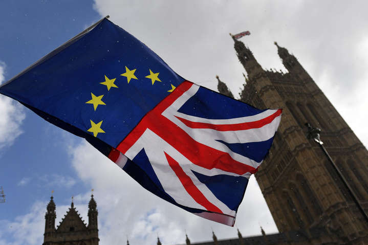 Промисловці Британії нагадали про негативні наслідки виходу із ЄС без угоди