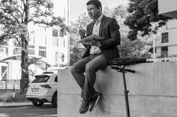 Роман  Кісіль раніше був кореспондентом інформаційного агентства УНІАН 