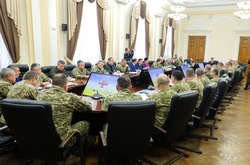 Полторак звільнив двох посадовців за неефективне використання коштів