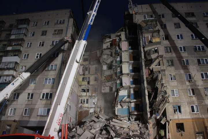 <p>На місці вибуху був присутній комплекс перешкод «Пелена»</p>
<div></div> - Вибух в Магнітогорську: ЗМІ оприлюднили цікаву деталь
