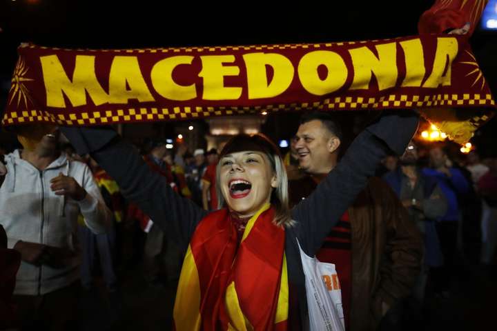 Шлях до НАТО відкритий: парламент Македонії підтримав перейменування країни