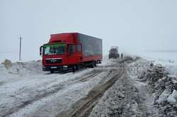 Снігопад на Полтавщині: за добу із заметів витягли понад 60 машин і автобусів