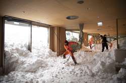Кілька десятків людей стали жертвами снігопадів у Європі за 10 днів 