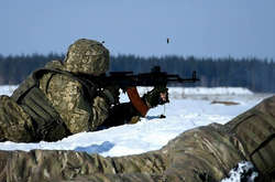  Командиром взводу було прийнято рішення відкрити вогонь 
  