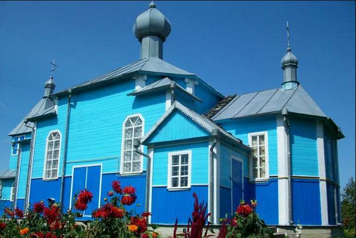 Лише священик проти: громада на Волині вирішила перейти до Православної церкви України
