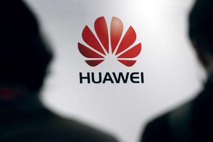 Компанія Huawei звільнила співробітника, якого затримали за шпигунство у Польщі