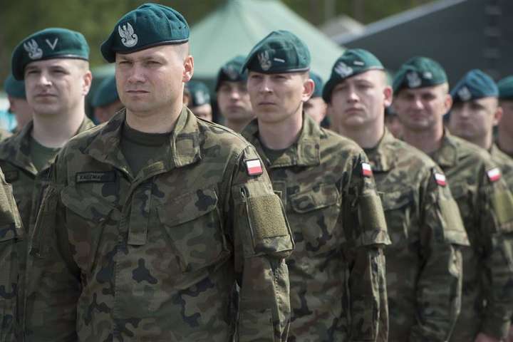 Польща продовжує кампанію з нарощування армії