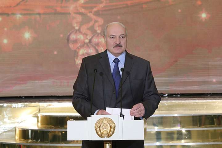 Лукашенко: Білоруську незалежність будуть «пробувати на зуб»