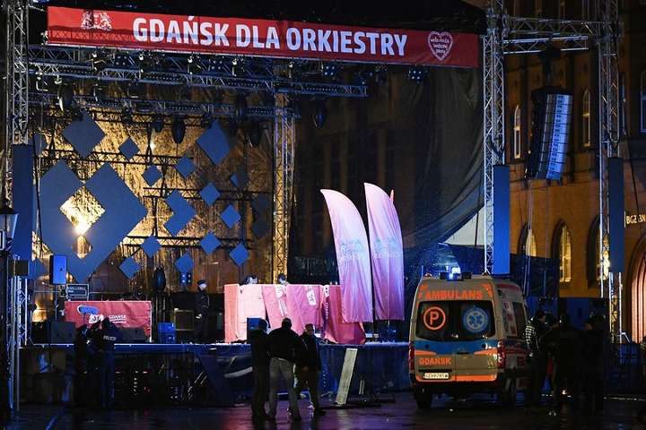 Мера Гданська поранили ножем на концерті