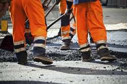 У «Київавтодорі» пояснили, як латають ями взимку (відео)