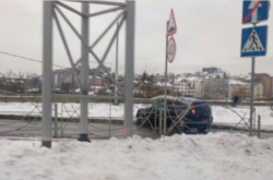 У Вінниці автівка знесла електроопору