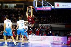 В'ячеслав Кравцов робить данк