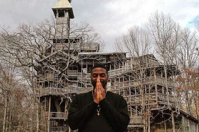 Американский священник построил необычный дом на дереве. Фотогалерея
