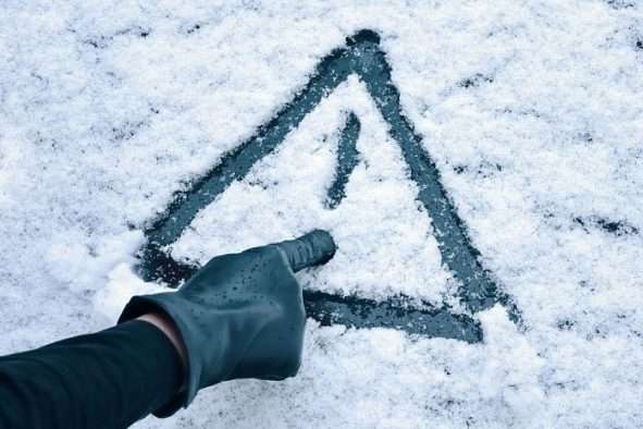 Синоптики попередили українців про зниження температури повітря та снігопади 