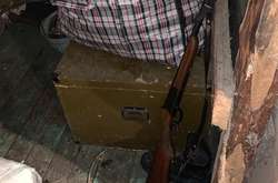  Поліцейські вилучили у киянина мисливську рушницю ІЖ-18 