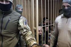 Суд страны-агрессора над украинскими моряками: разделили на группы и закрыли процесс