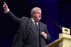 Шотландські націоналісти закликають призупинити Brexit