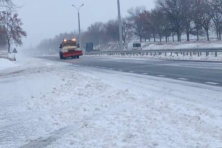 Снігопади в Україні: оприлюднені свіжі дані про стан доріг