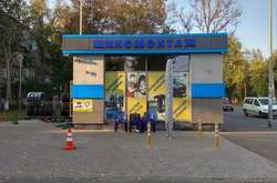 Скандальний шиномонтаж на Фонтанській дорозі продовжує працювати