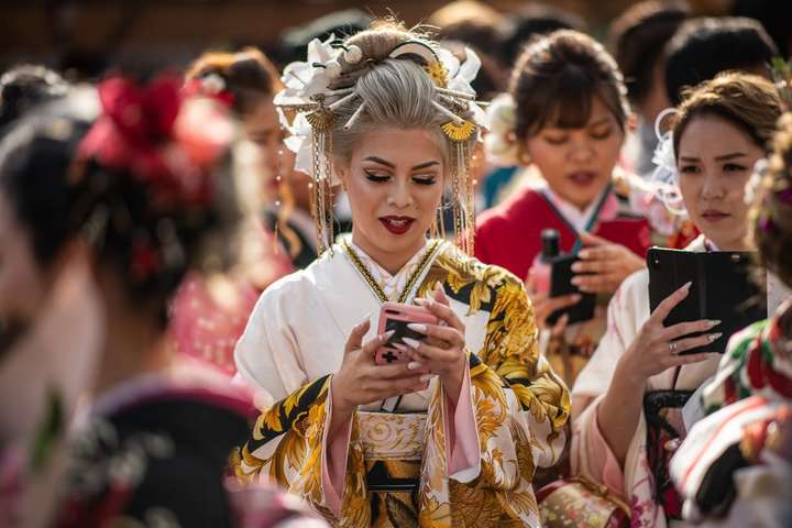 Шумные вечеринки в кимоно. Как в Японии отмечают день совершеннолетия