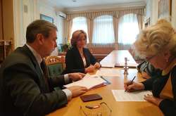 Вибори президента: Богомолець подала документи до ЦВК