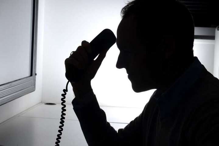 15-річну доньку нардепа обманули телефонні шахраї