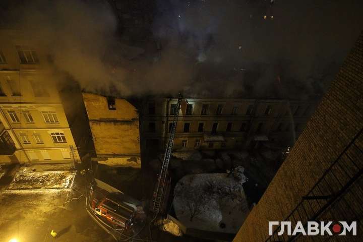 Вогнеборці ліквідували пожежу у центрі Києва 