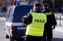 Польська поліція проводить перевірки і затримання по всій країні