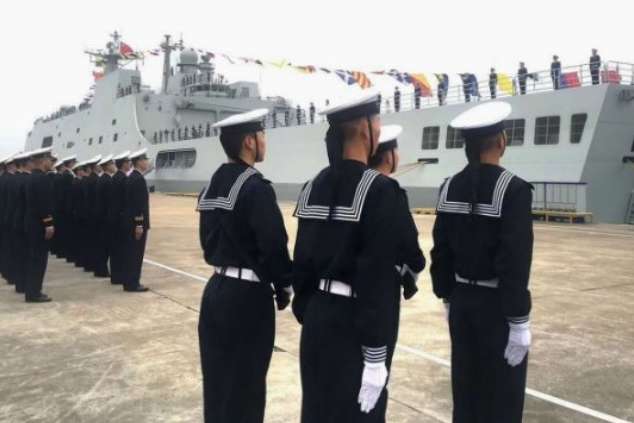 ВМФ Китаю поповнився відразу двома бойовими кораблями