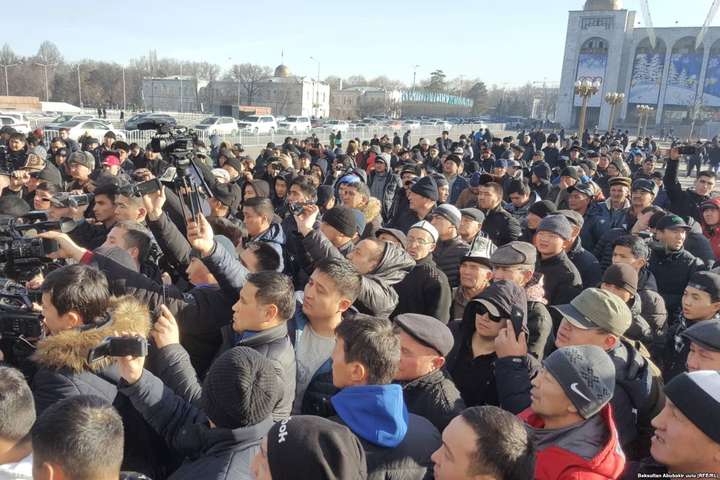 Антикитайские митинги в Кыргызстане: чего добиваются протестующие?