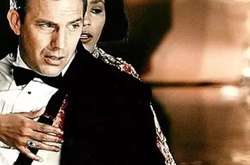 День рождения главного телохранителя Уитни Хьюстон. Кевину Костнеру - 64