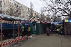 Демонтаж незаконних торгових точок