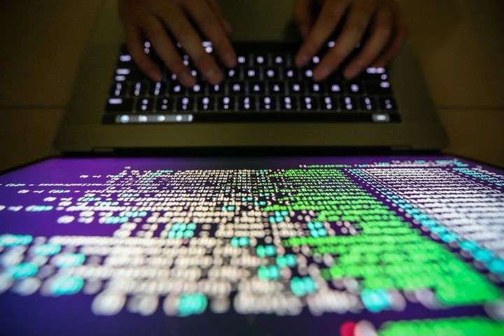 Рекордне пограбування: кіберзлочинці опублікували майже 800 мільйонів е-мейлів 