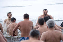 На Водохреще Кличко пірне в ополонку