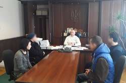 Начальник Васильківської поліції Василь Первак провів профілактичну бесіду з батьками втікачки&nbsp;