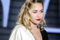  Майли Сайрус 