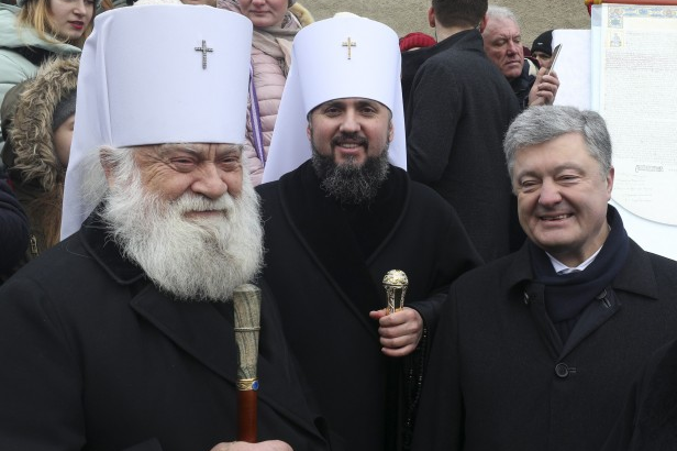В Черкасах Порошенко зустрівся з митрополитом Московської церкви