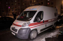 У Києві чоловік викинувся з вікна багатоповерхівки