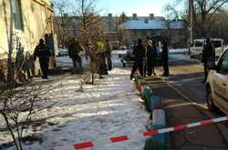  Тіло потерпілого з ознаками насильницької смерті виявили біля будинку в Дніпровському районі столиці 
  