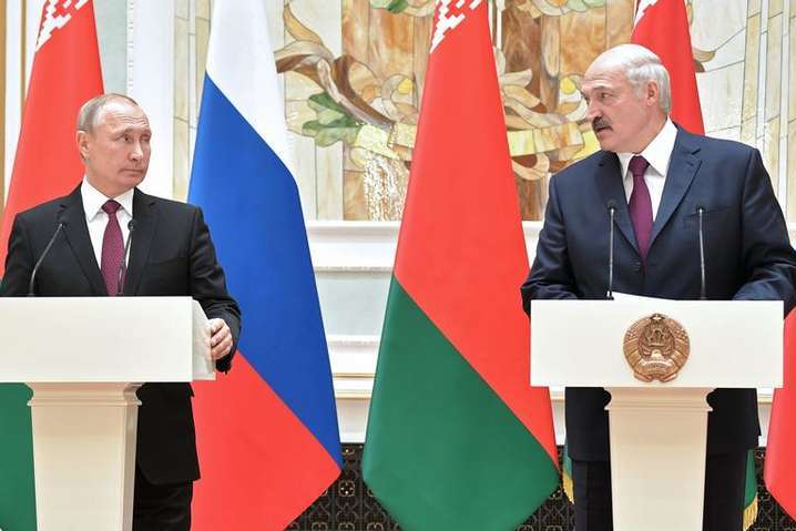 Лукашенко не собирается капитулировать перед Россией