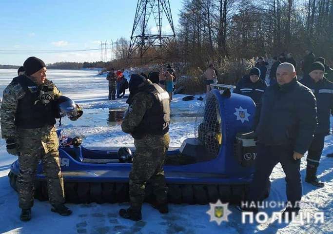 На Київщині в ополонки пірнули майже 12 тисяч осіб