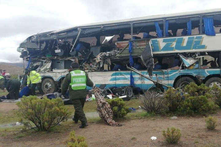 У Болівії зіткнулися два автобуси: 22 загиблих