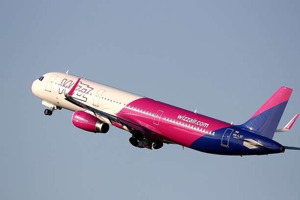Лоукост Wizz Air різко підвищив багажні тарифи
