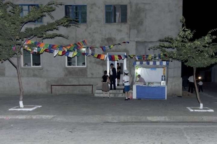 Нелегальные фото Северной Кореи, изображающие реальную повседневную жизнь страны