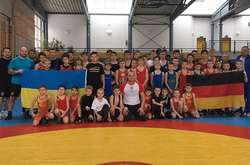 Юні українські борці здобули 10 нагород на чемпіонаті Берліна