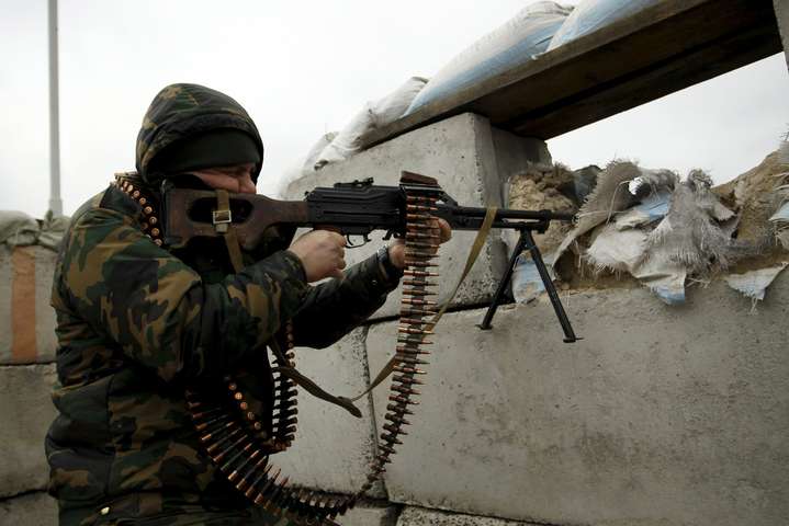 Бойовики обстріляли українських військових біля селища Водяне на Донбасі